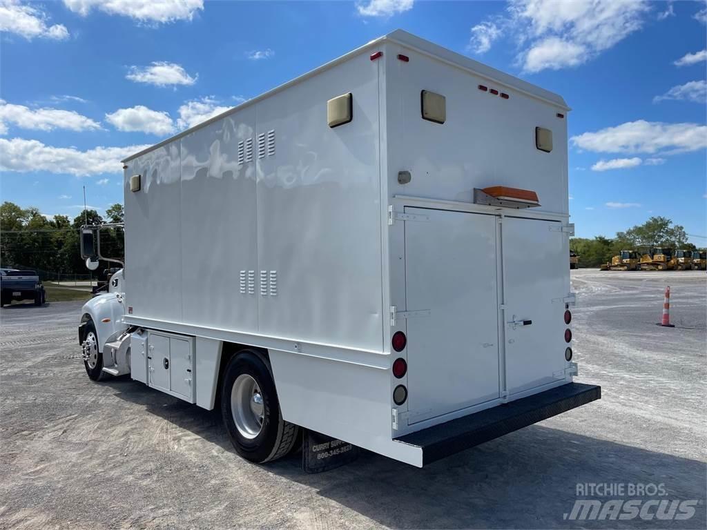 Peterbilt 335 Будтехніка - Інші