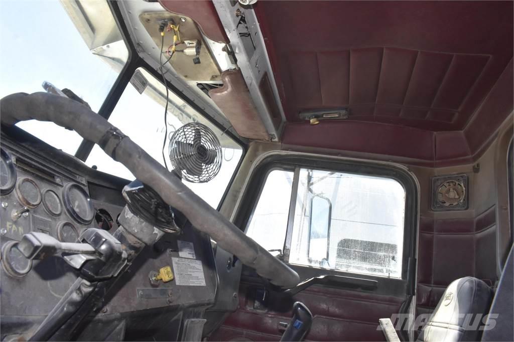 Peterbilt 357 Самоскиди