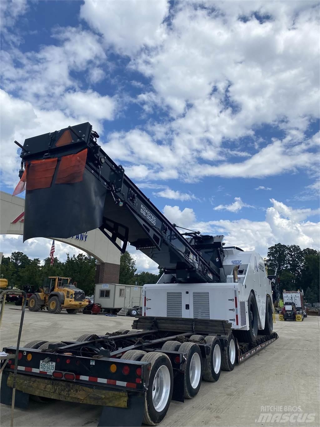 Roadtec SB3000 Машини для перевезення матеріалів