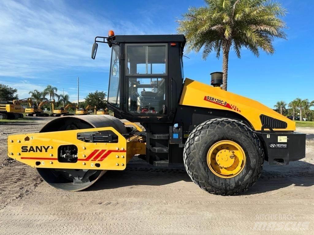 Sany SSR120C-8 Котки тротуарні