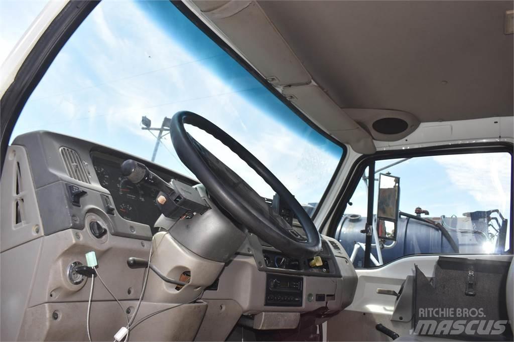 Sterling L7500 Автокрани