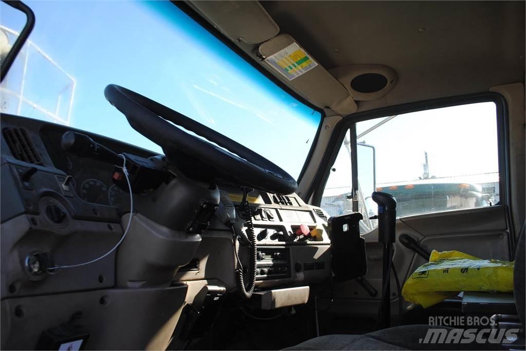 Sterling L8500 Автокрани