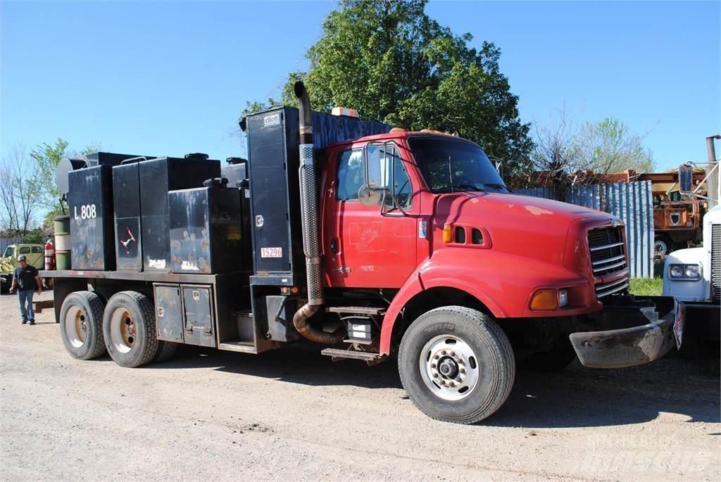 Sterling L8500 Вантажівки-цистерни