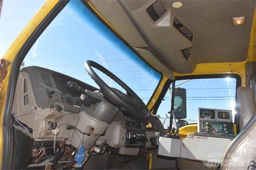 Sterling L8500 Самоскиди