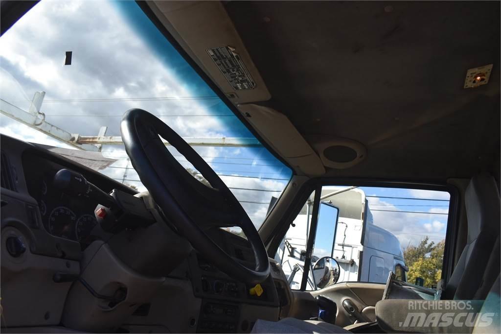 Sterling L8500 Автокрани