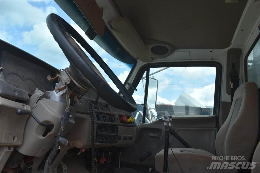 Sterling L9500 Самоскиди