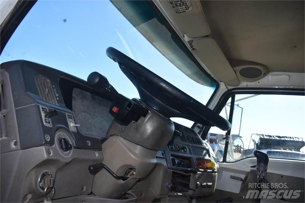Sterling L9500 Самоскиди
