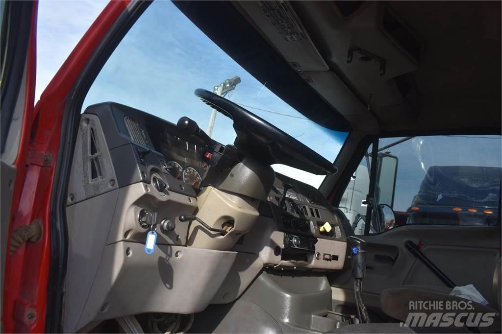 Sterling L9500 Самоскиди