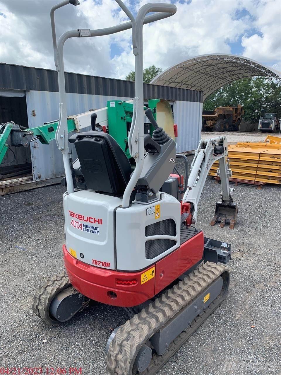 Takeuchi TB210R Міні-екскаватори < 7т