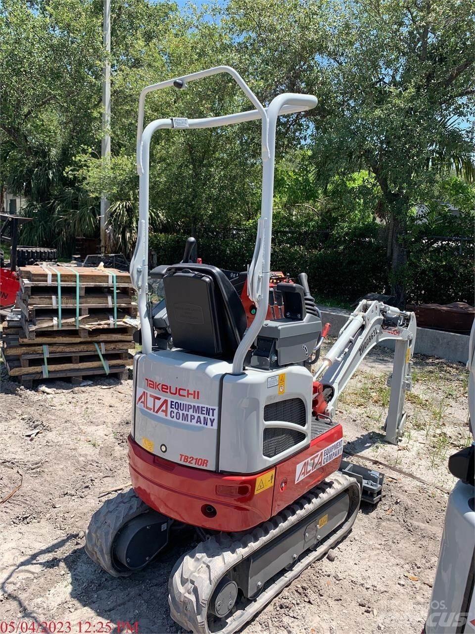 Takeuchi TB210R Міні-екскаватори < 7т