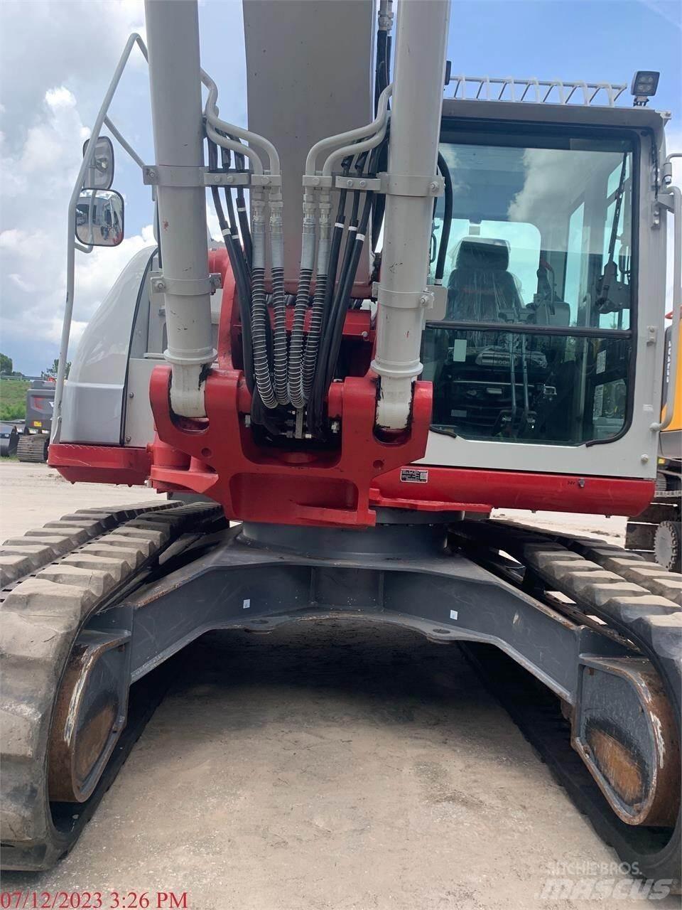 Takeuchi TB2150 Гусеничні екскаватори