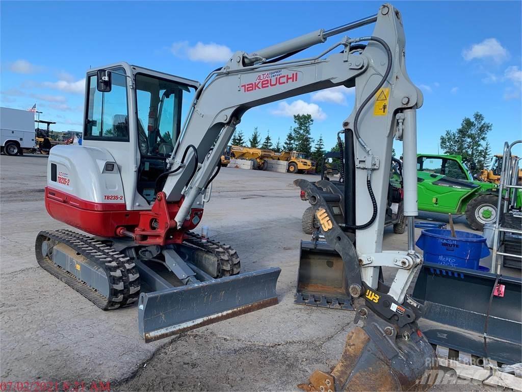 Takeuchi TB235-2 Міні-екскаватори < 7т