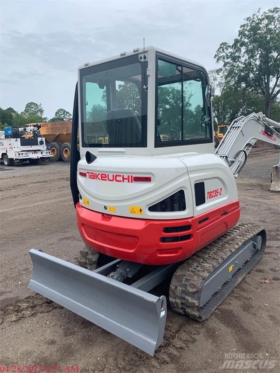 Takeuchi TB235-2 Міні-екскаватори < 7т