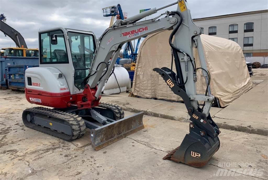 Takeuchi TB235-2 Міні-екскаватори < 7т