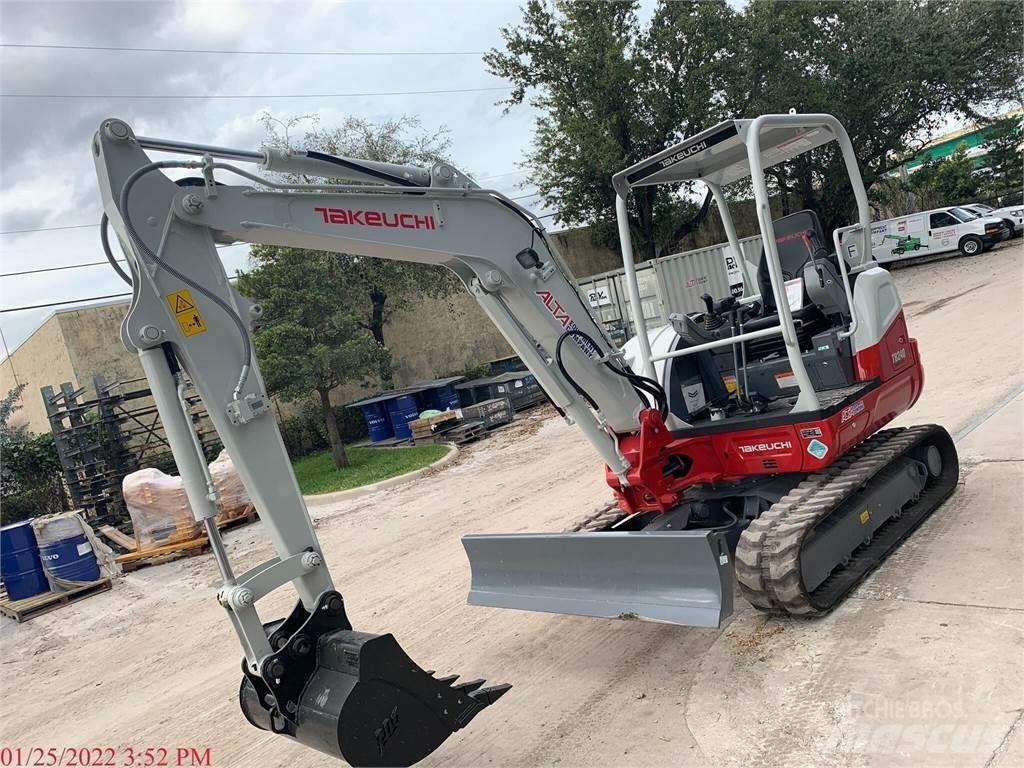 Takeuchi TB240 Міні-екскаватори < 7т
