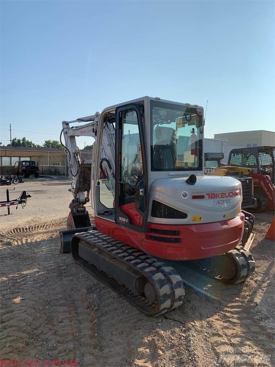 Takeuchi TB250-2 Міні-екскаватори < 7т