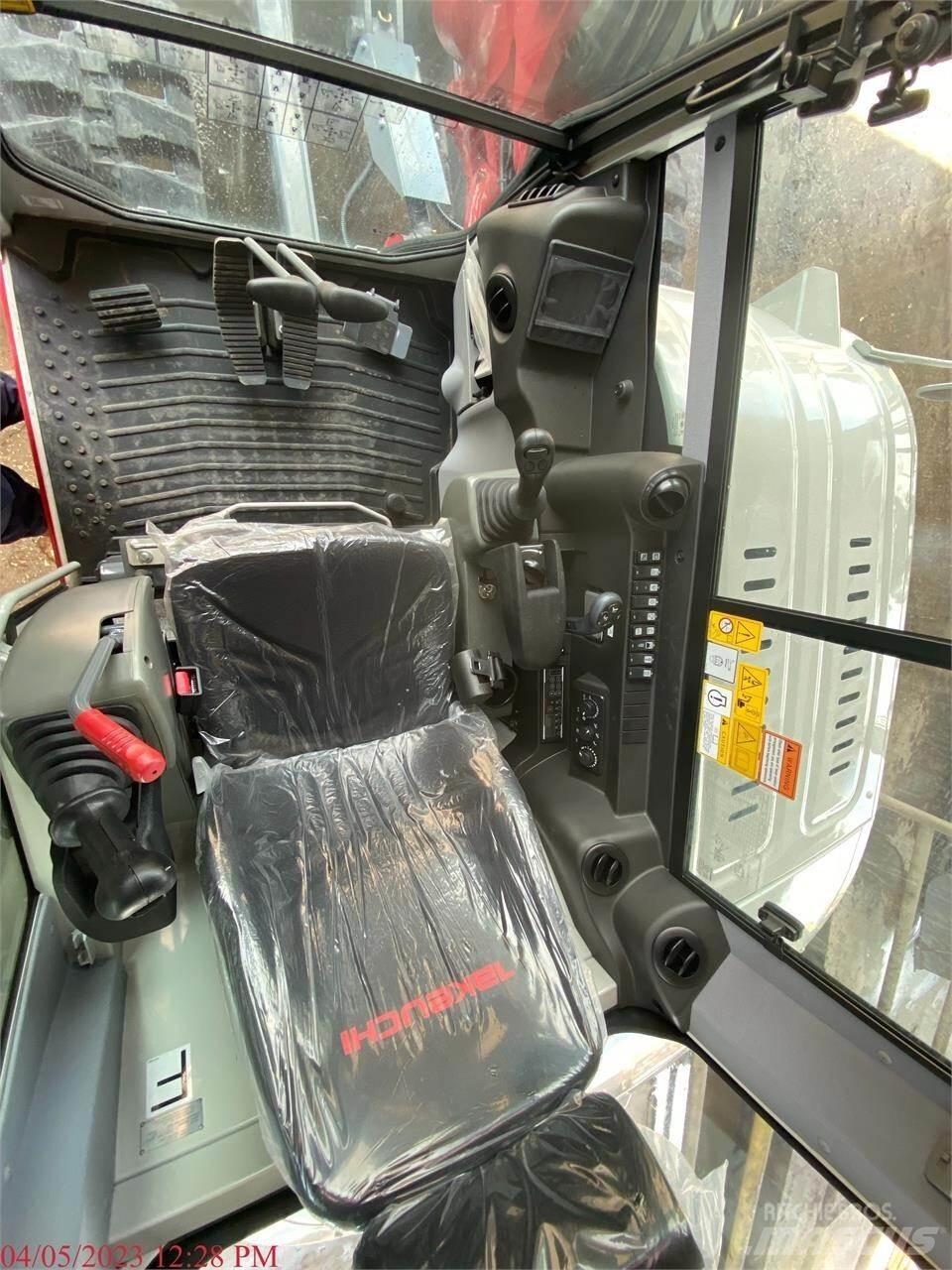 Takeuchi TB290 Гусеничні екскаватори