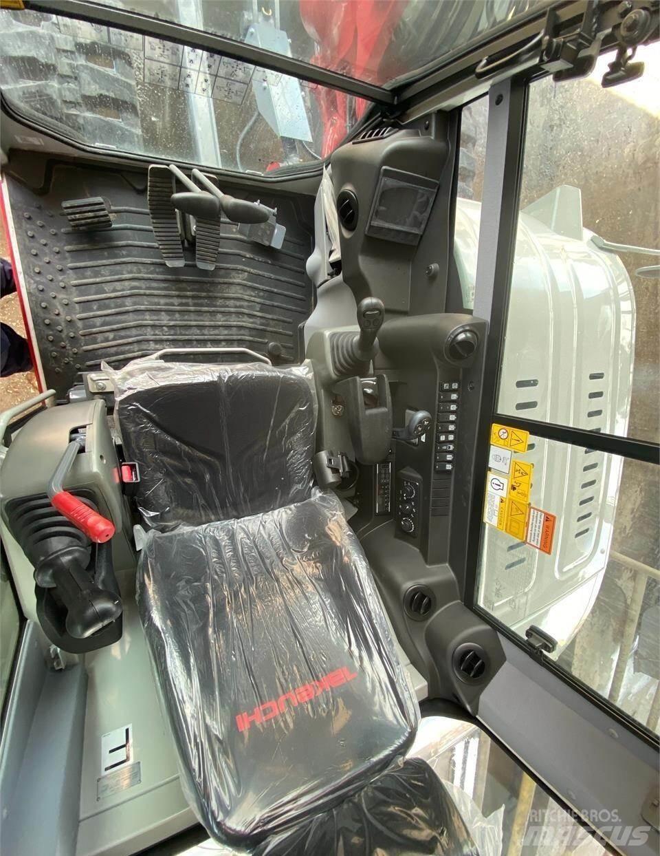 Takeuchi TB290 Гусеничні екскаватори