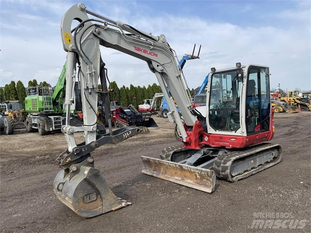 Takeuchi TB370 Гусеничні екскаватори