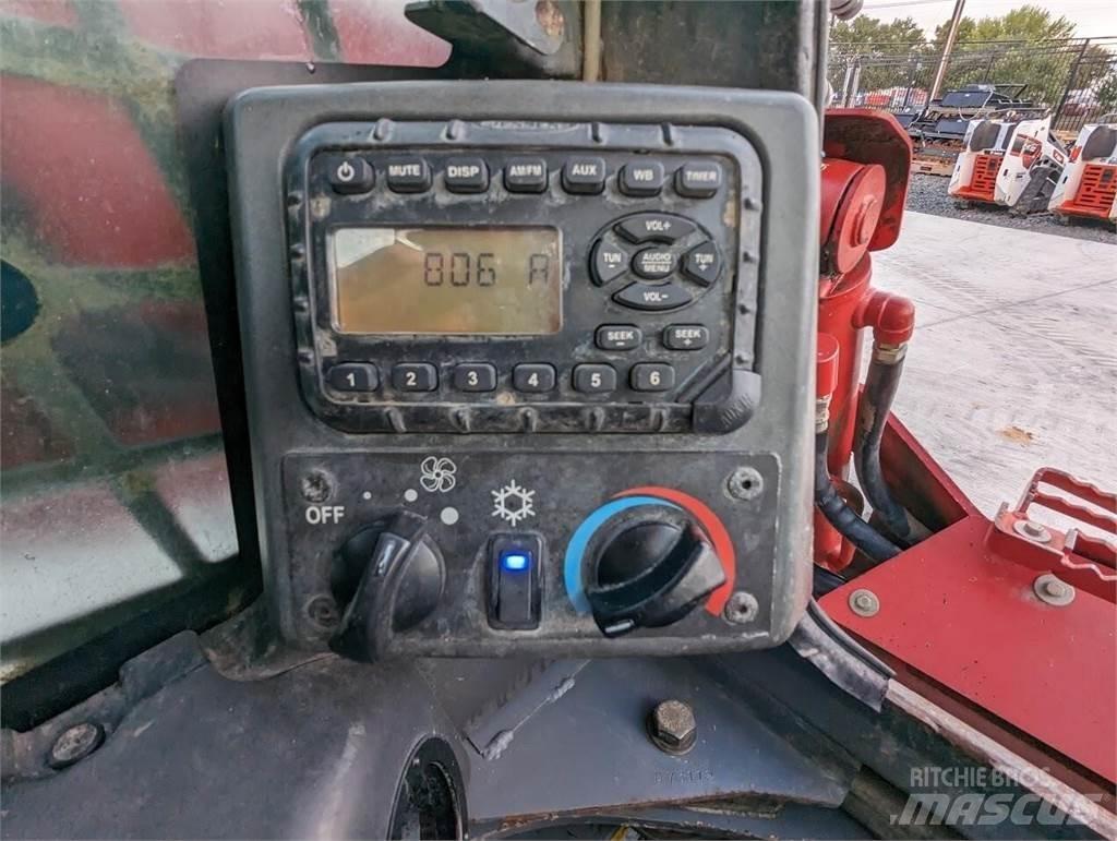 Takeuchi TL12V2 Міні-навантажувачі