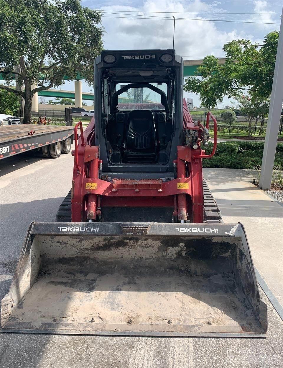 Takeuchi TL12V2 Міні-навантажувачі