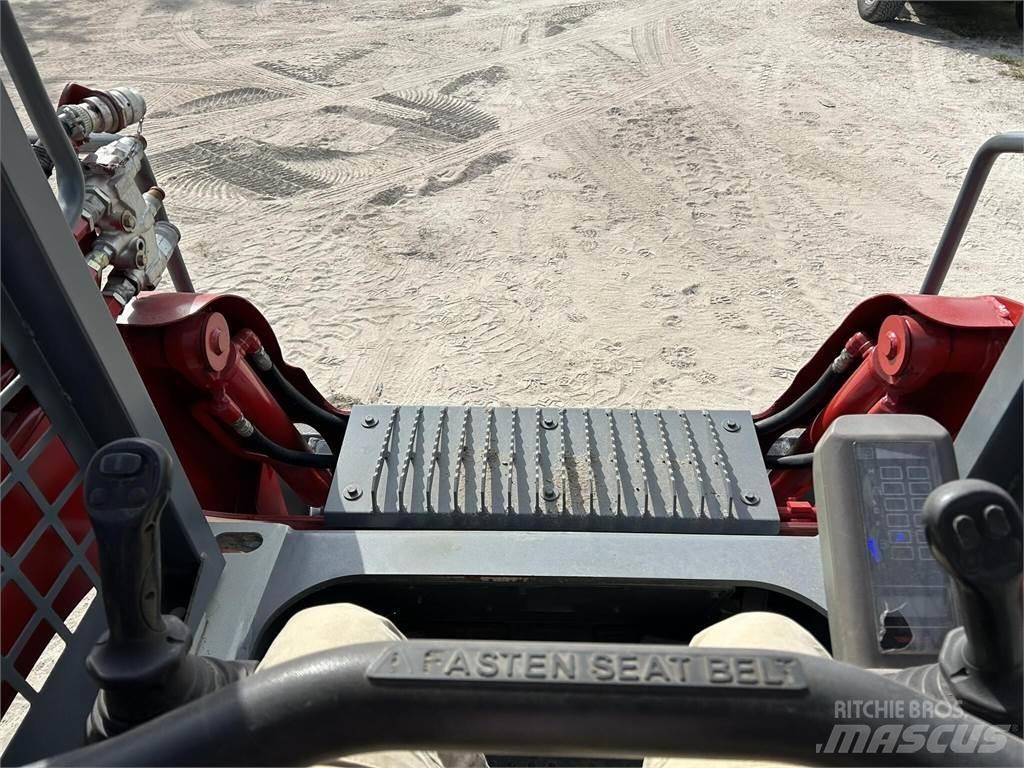 Takeuchi TL8 Міні-навантажувачі