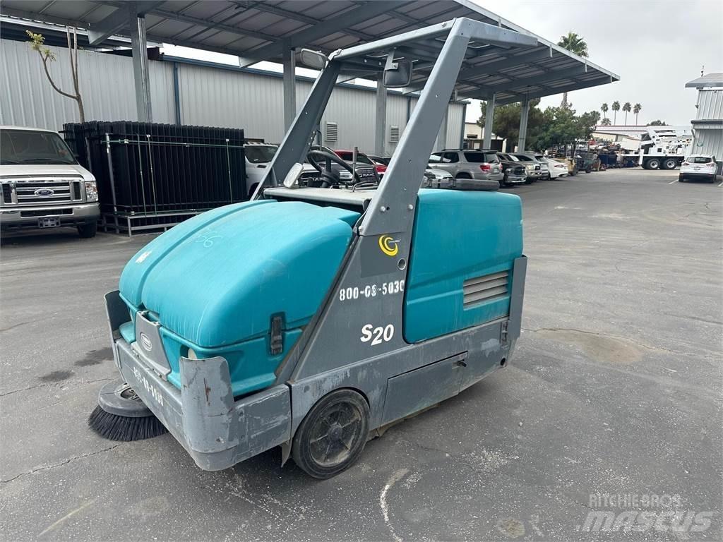 Tennant S20 Підмітальні машини