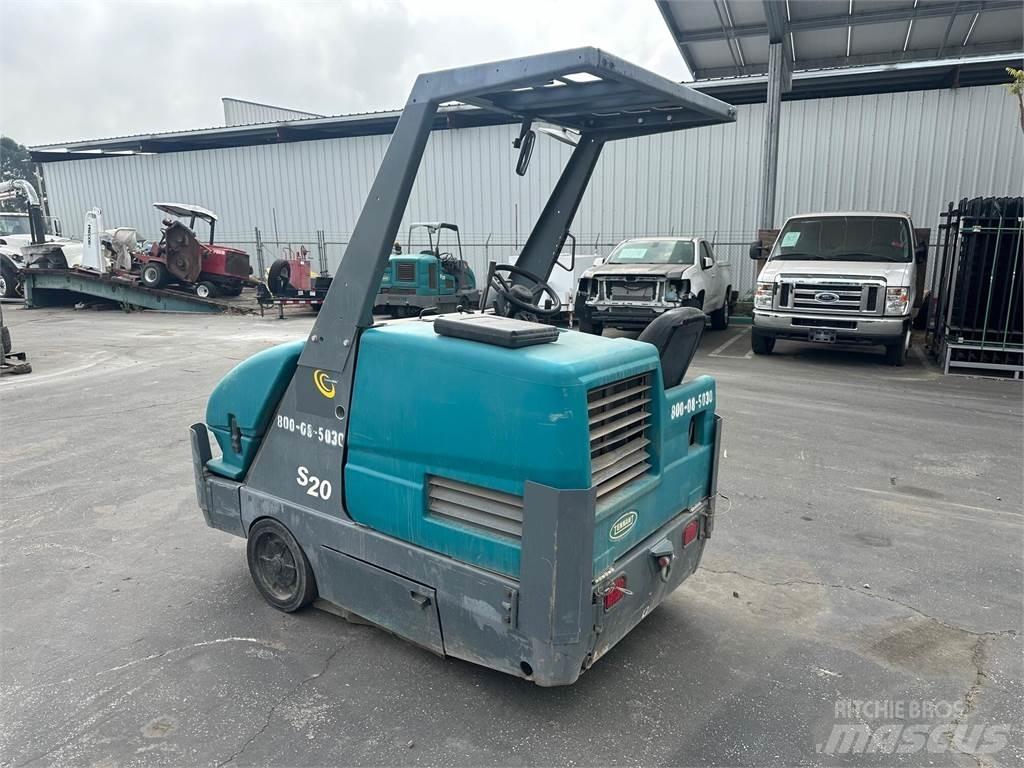 Tennant S20 Підмітальні машини