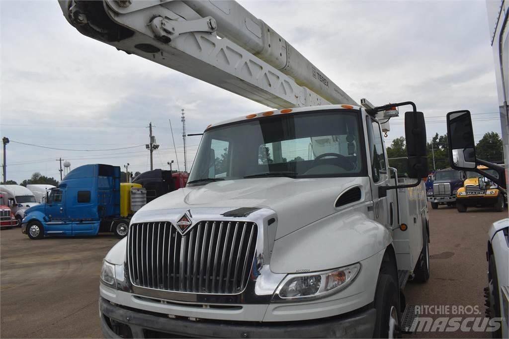 Terex HRX55 Автовишки на базі вантажівки