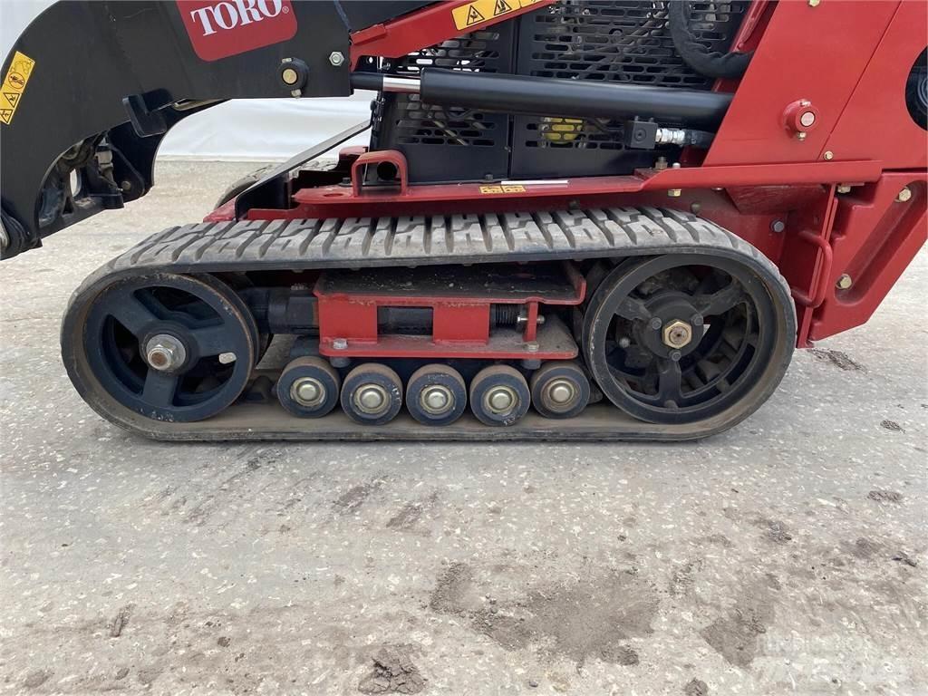 Toro DINGO TX427W Міні-навантажувачі