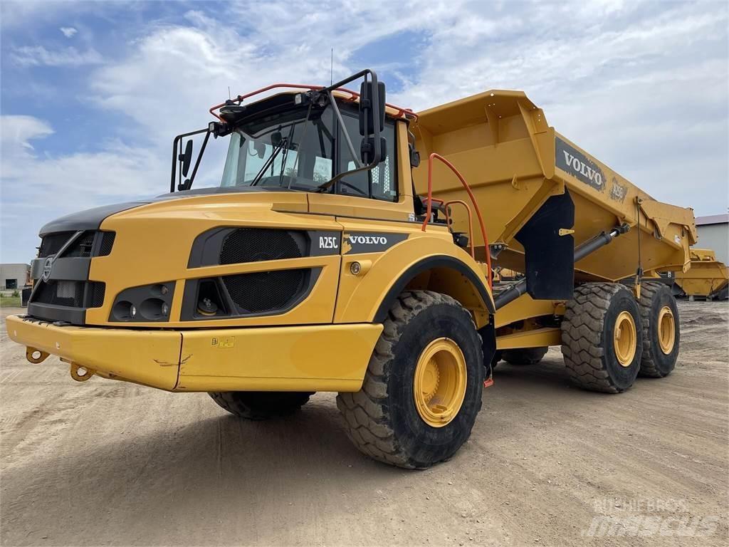 Volvo A25G Зчленовані самоскиди