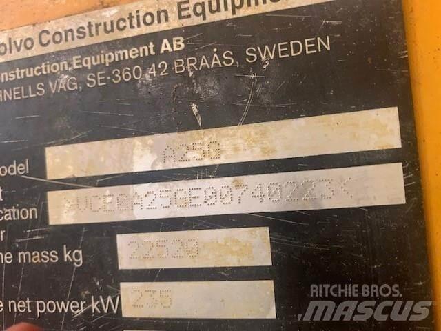 Volvo A25G Поливальні машини