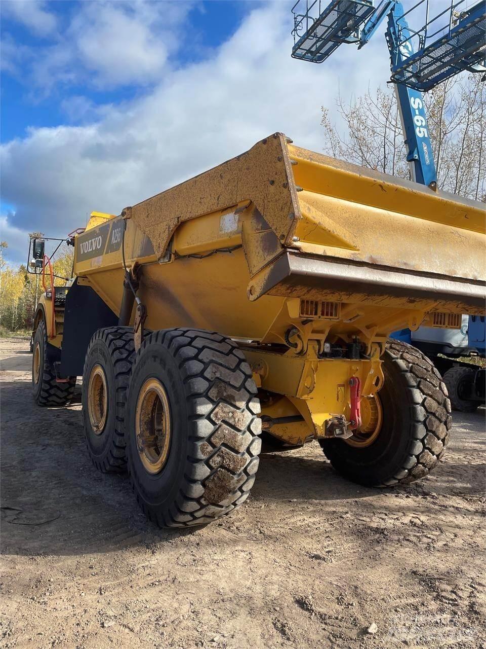 Volvo A25G Зчленовані самоскиди