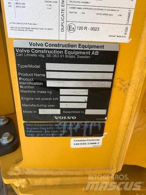 Volvo A25G Зчленовані самоскиди