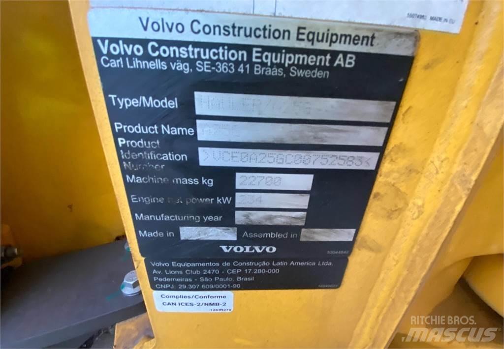 Volvo A25G Зчленовані самоскиди