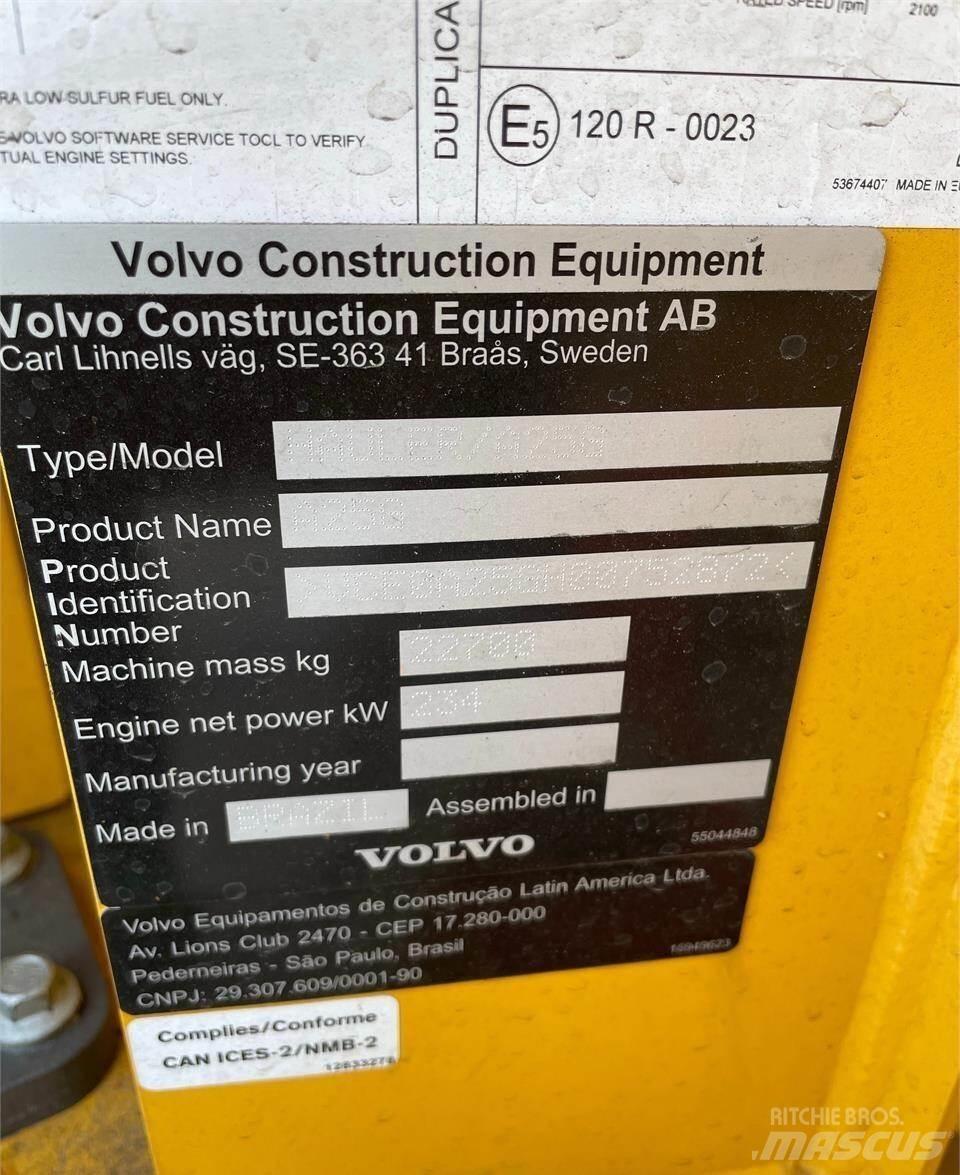Volvo A25G Зчленовані самоскиди