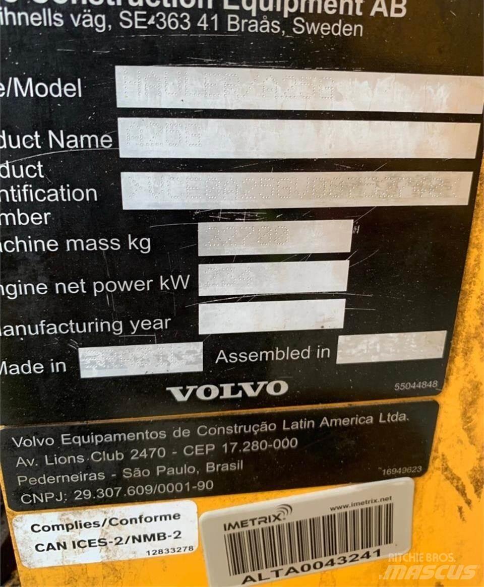 Volvo A25G Зчленовані самоскиди
