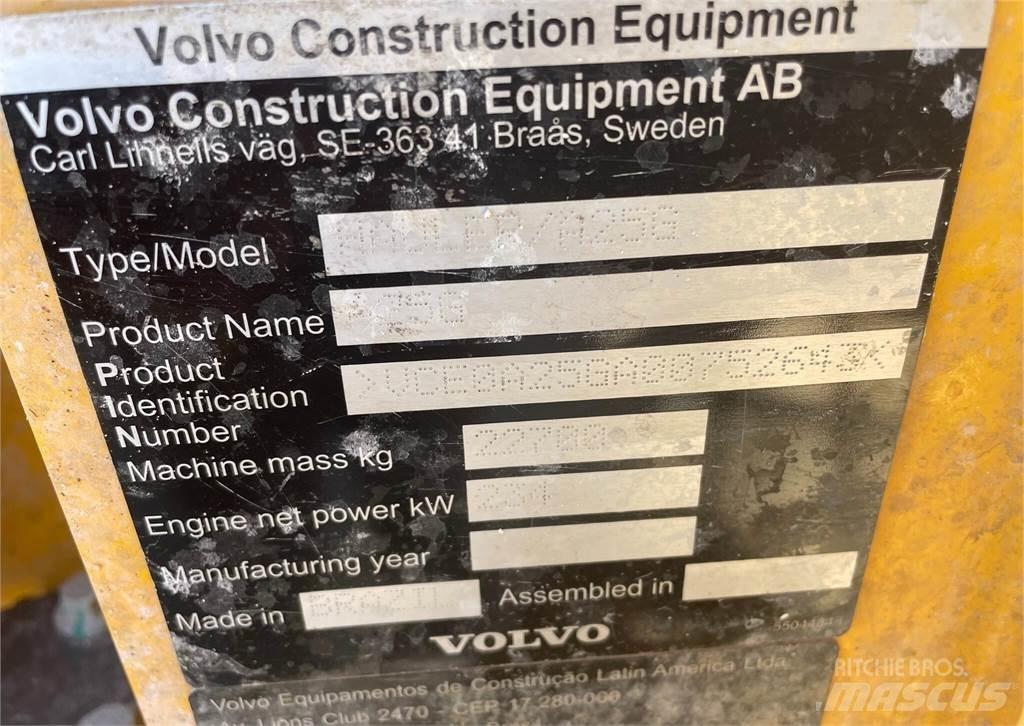 Volvo A25G Зчленовані самоскиди