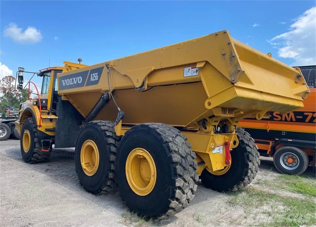 Volvo A25G Зчленовані самоскиди
