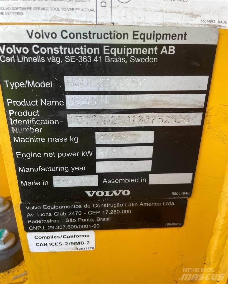 Volvo A25G Зчленовані самоскиди