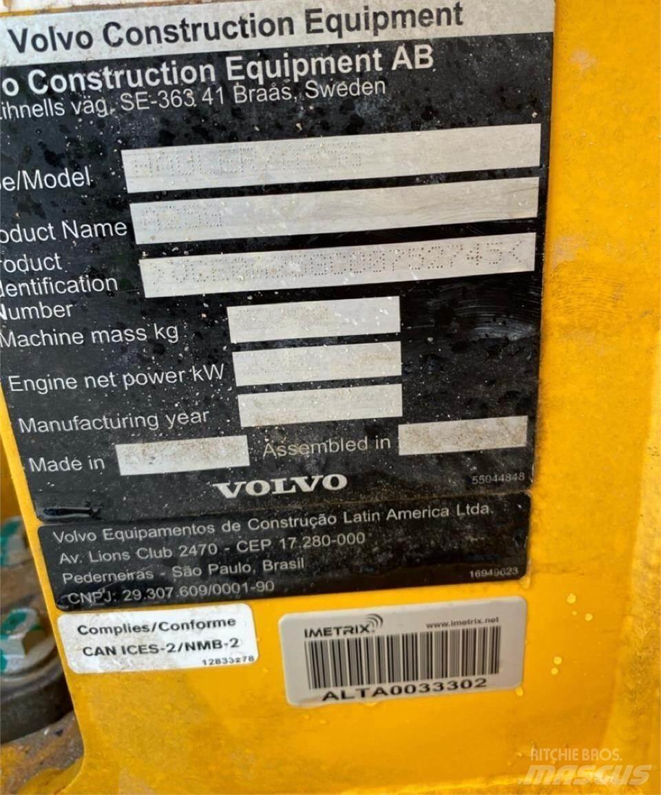 Volvo A25G Зчленовані самоскиди