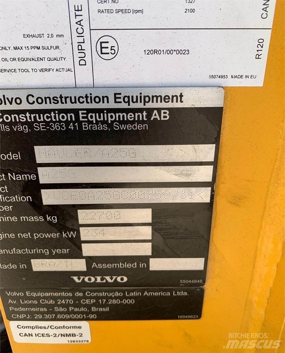 Volvo A25G Зчленовані самоскиди