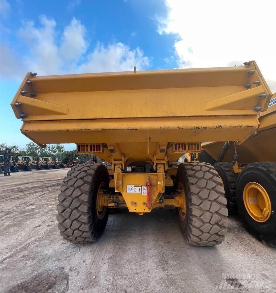Volvo A25G Зчленовані самоскиди