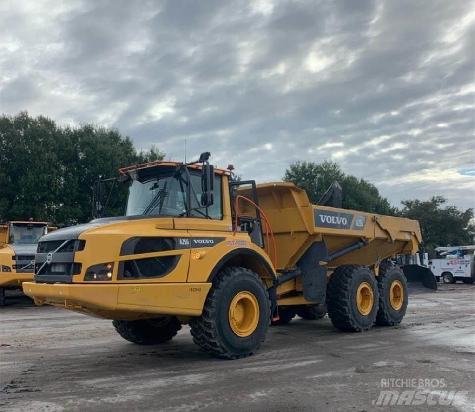 Volvo A25G Зчленовані самоскиди