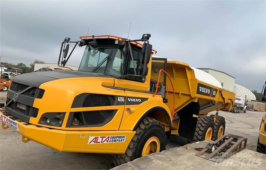 Volvo A25G Зчленовані самоскиди