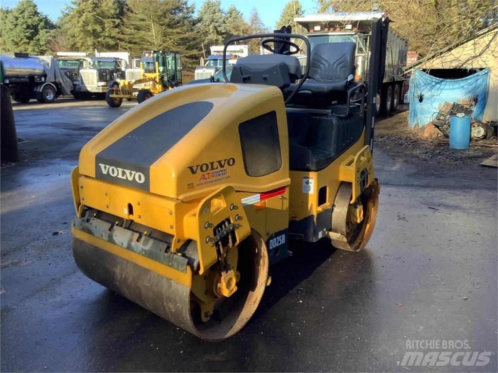 Volvo DD25B Котки тротуарні