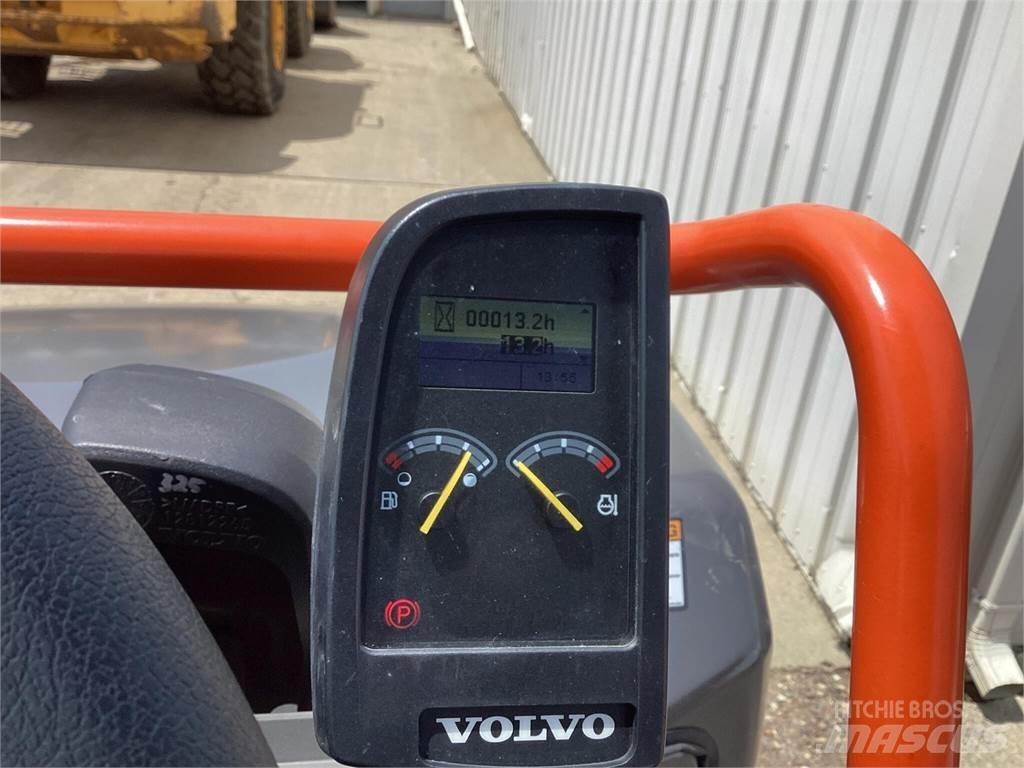 Volvo DD30B Котки тротуарні