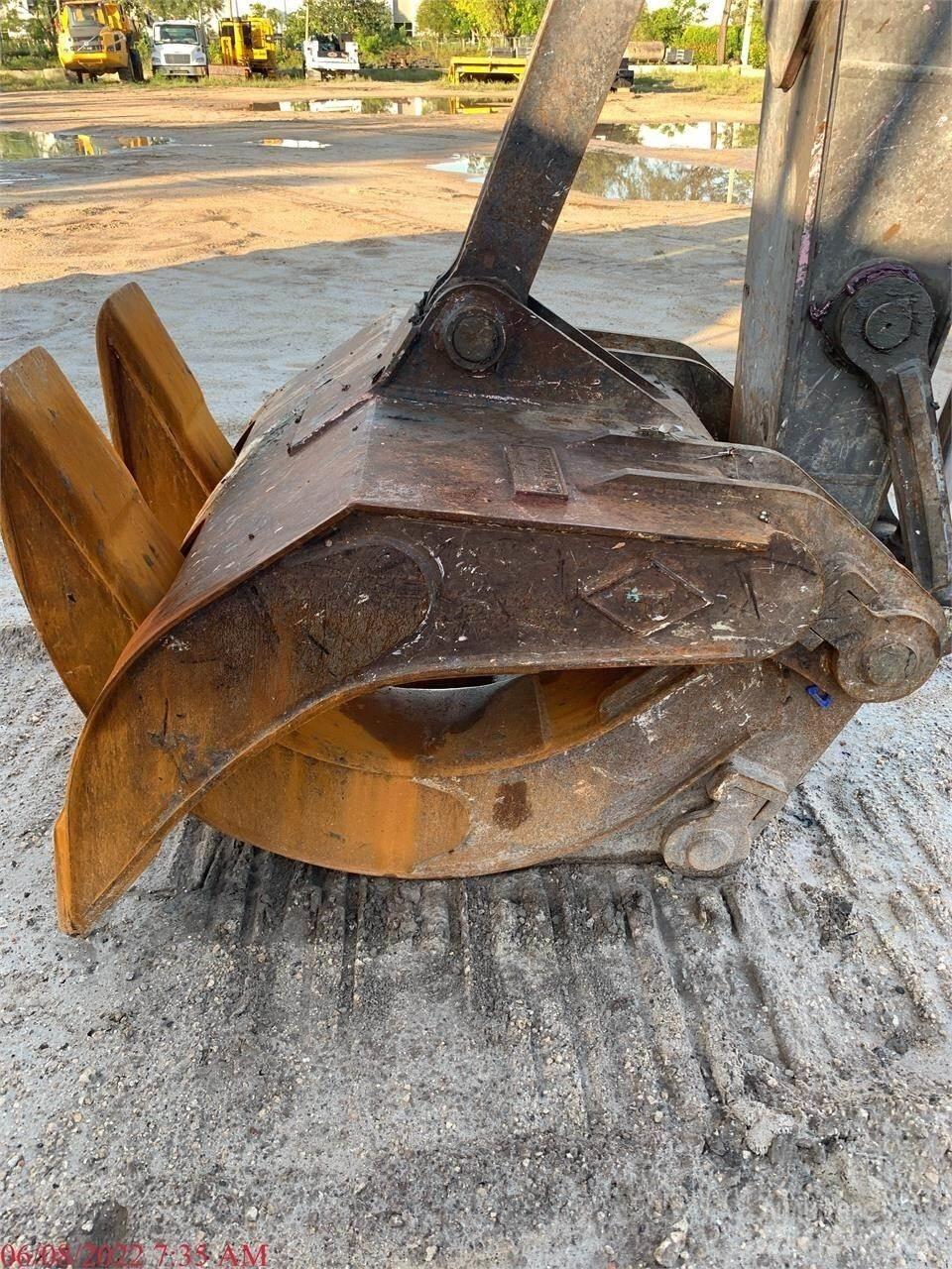 Volvo EC220EL Гусеничні екскаватори