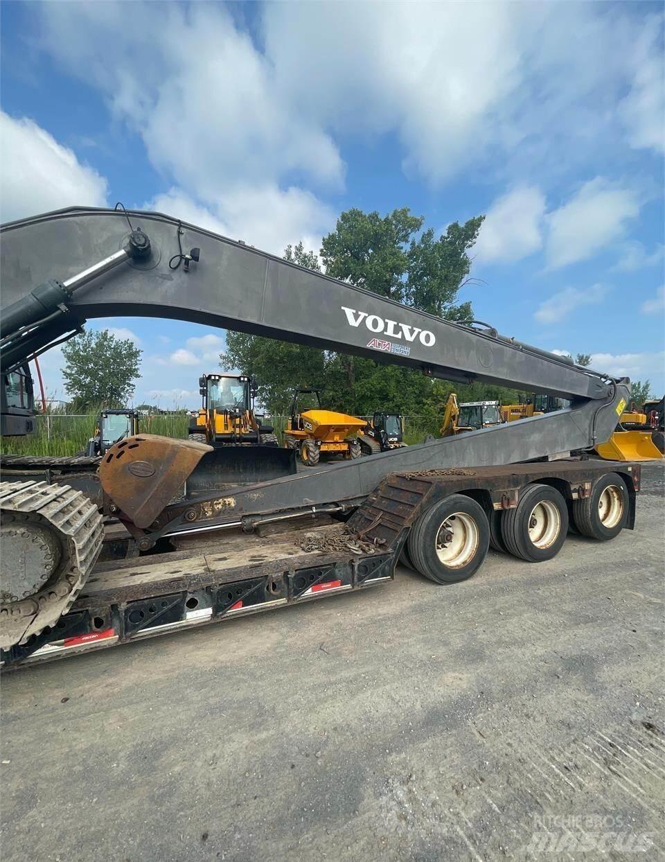 Volvo EC250E LR Гусеничні екскаватори