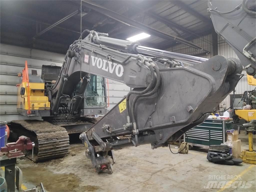 Volvo EC350E Гусеничні екскаватори